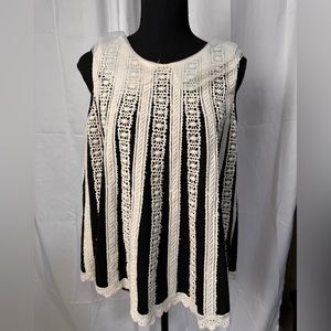 Lilys closet Anthropolgies sleeveless A-line lace top with sheer double collar